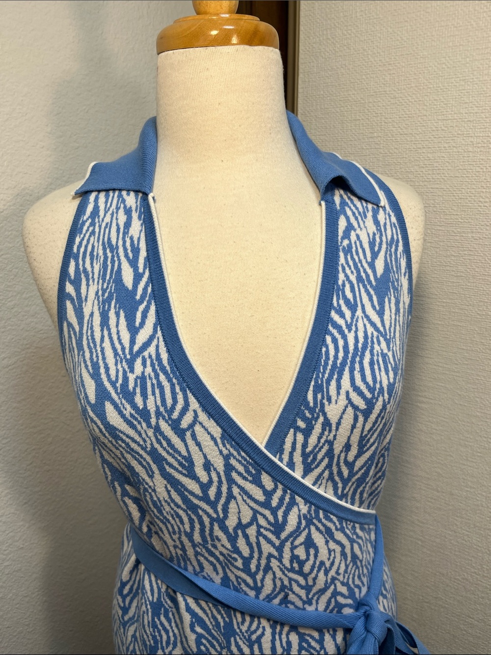 DVF x Target Blue White Zebra Wrap Midi Dress XXL NWOT - Picture 3 of 10